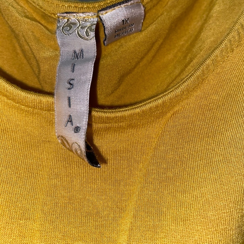 Shirt - Picture 4 of 4